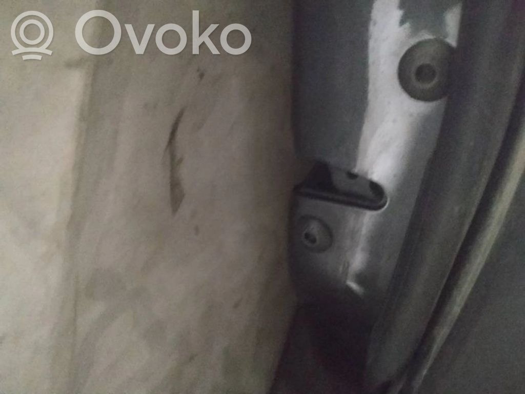 Cerradura de puerta delantera