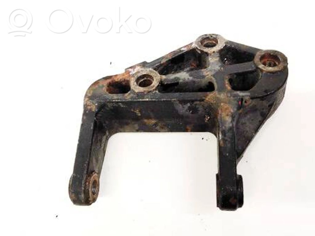 Suzuki SX4 Engine mounting bracket 
