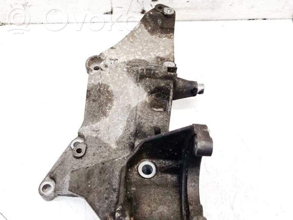 Mitsubishi Carisma Suport motor 