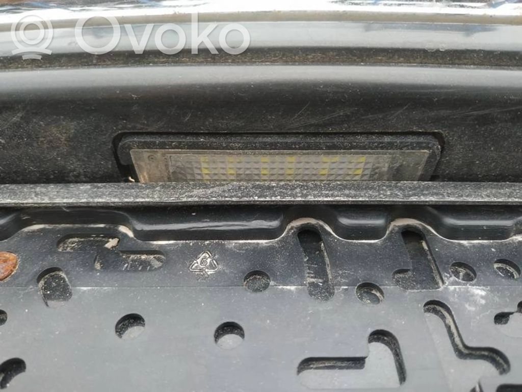 Volkswagen Phaeton Éclairage de plaque d'immatriculation 