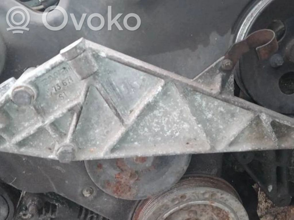 Engine mounting bracket   4573671,4573671