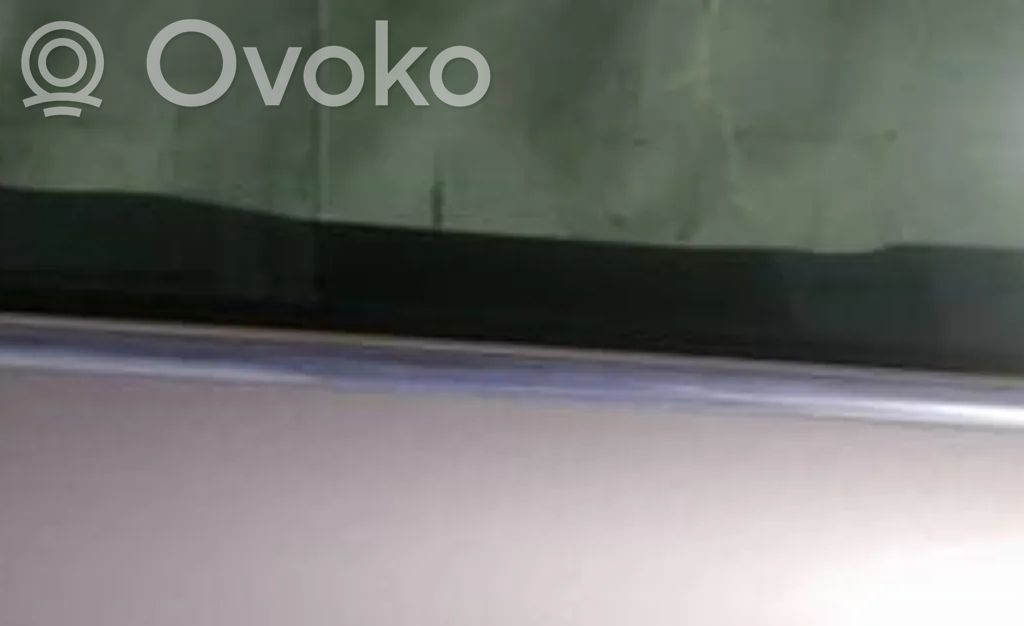 Etuoven lasin muotolista