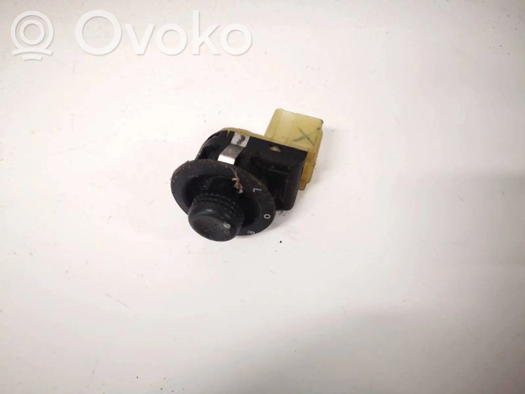 Sivupeilin kytkin   56040694AD,56040694AD