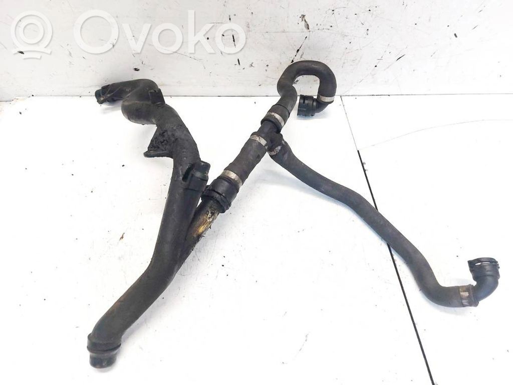 BMW 1 E81 E87 Conductă/furtun lichid de răcire motor 