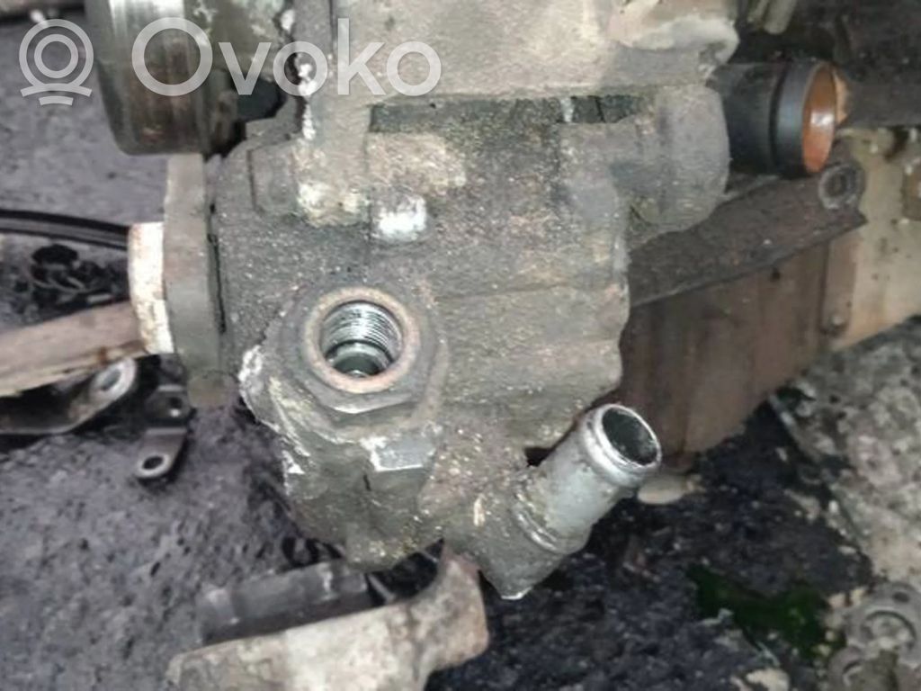 Audi A4 S4 B5 8D Vairo stiprintuvo siurblys 