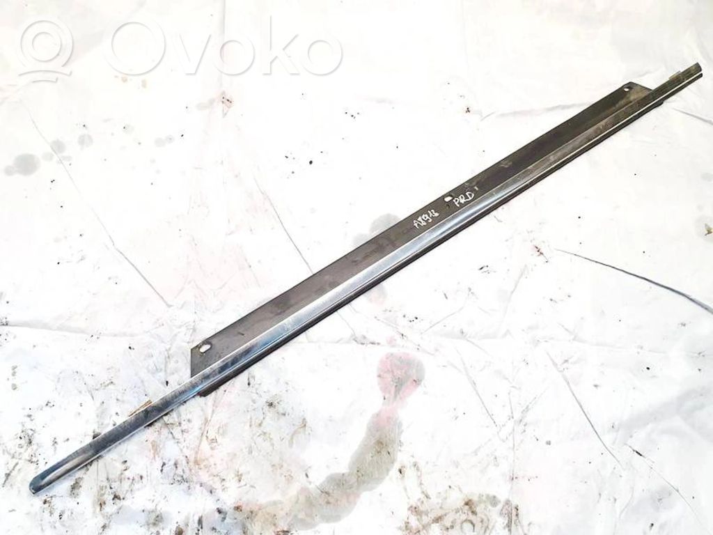 Audi Q7 4L Rivestimento modanatura del vetro della portiera anteriore