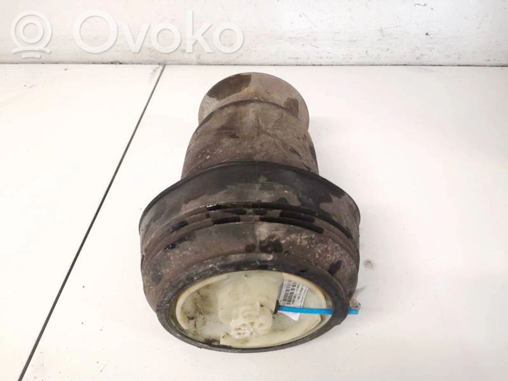 BMW 5 E60 E61 Amortiguador/suspensión neumática trasera 