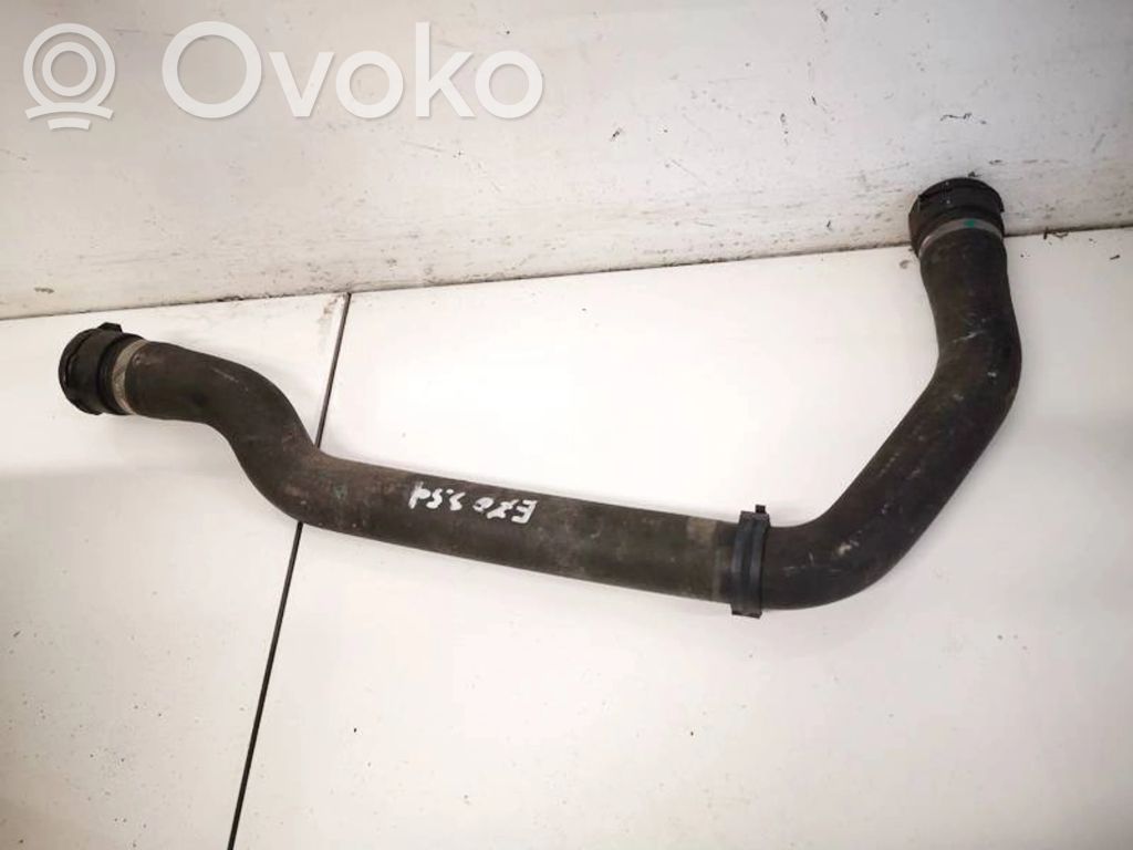 BMW 5 E39 Tubo flessibile del liquido di raffreddamento del motore