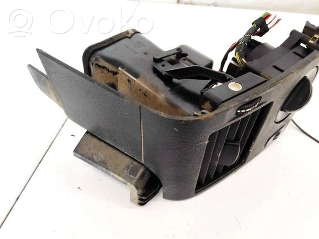 Volkswagen Crafter Rejilla de ventilación central del panel