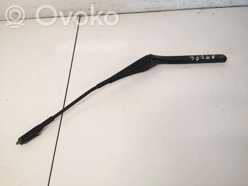 BMW 1 E81 E87 Wischerarm vorne 