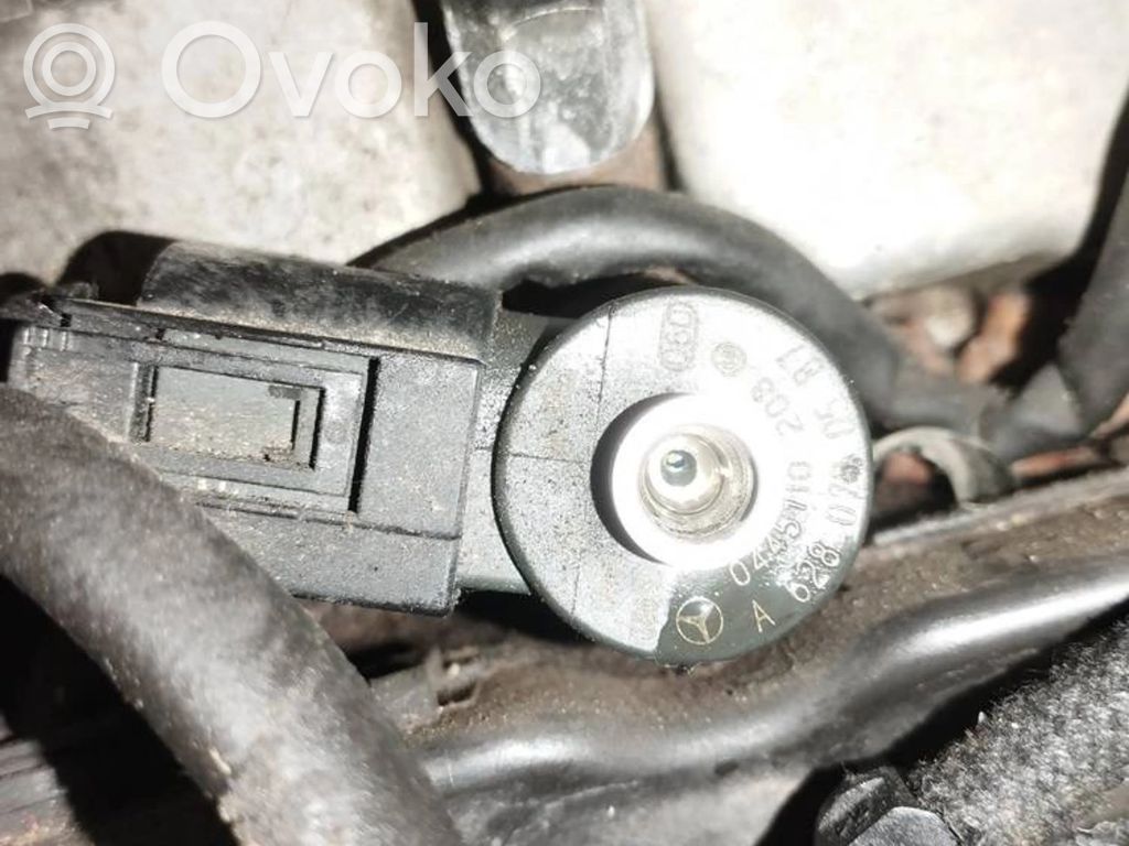 Mercedes-Benz ML W163 Inyector de combustible 