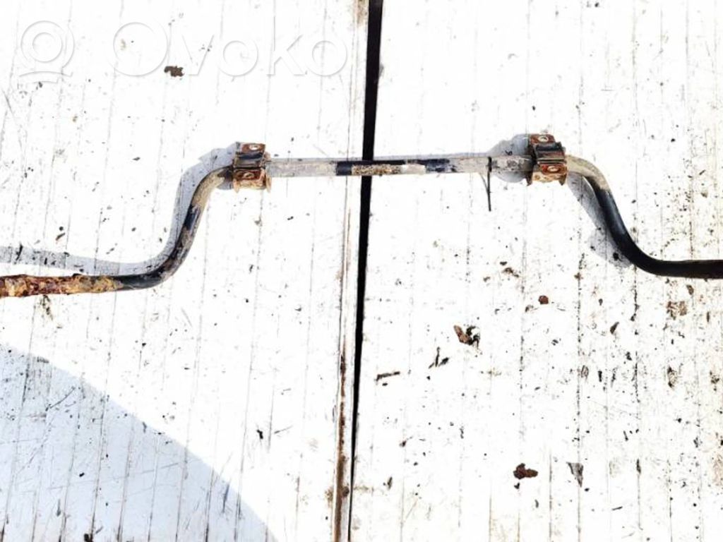 Barra estabilizadora delantera