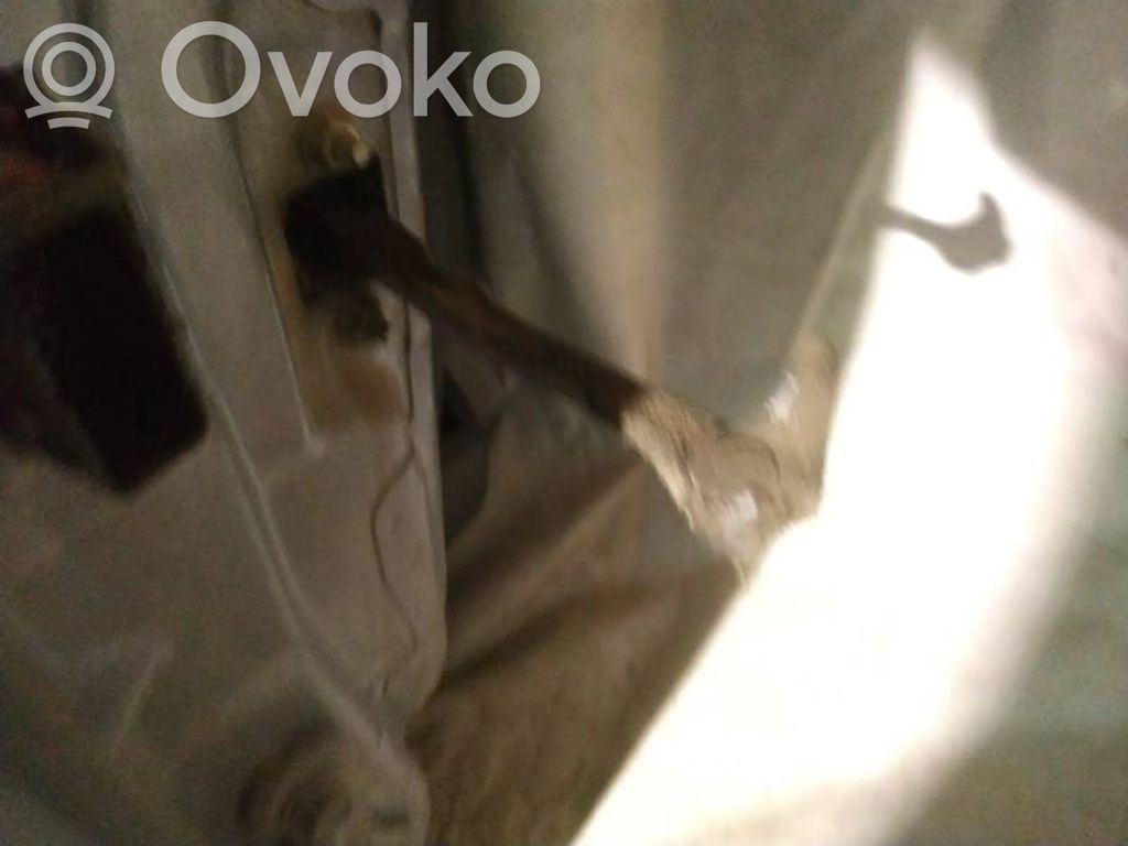 Etuoven pidätin
