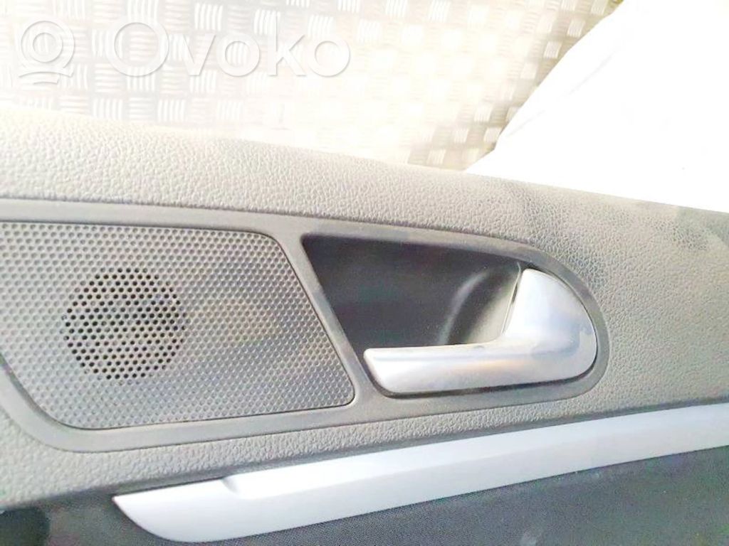 Volkswagen Tiguan Manecilla interna puerta trasera 