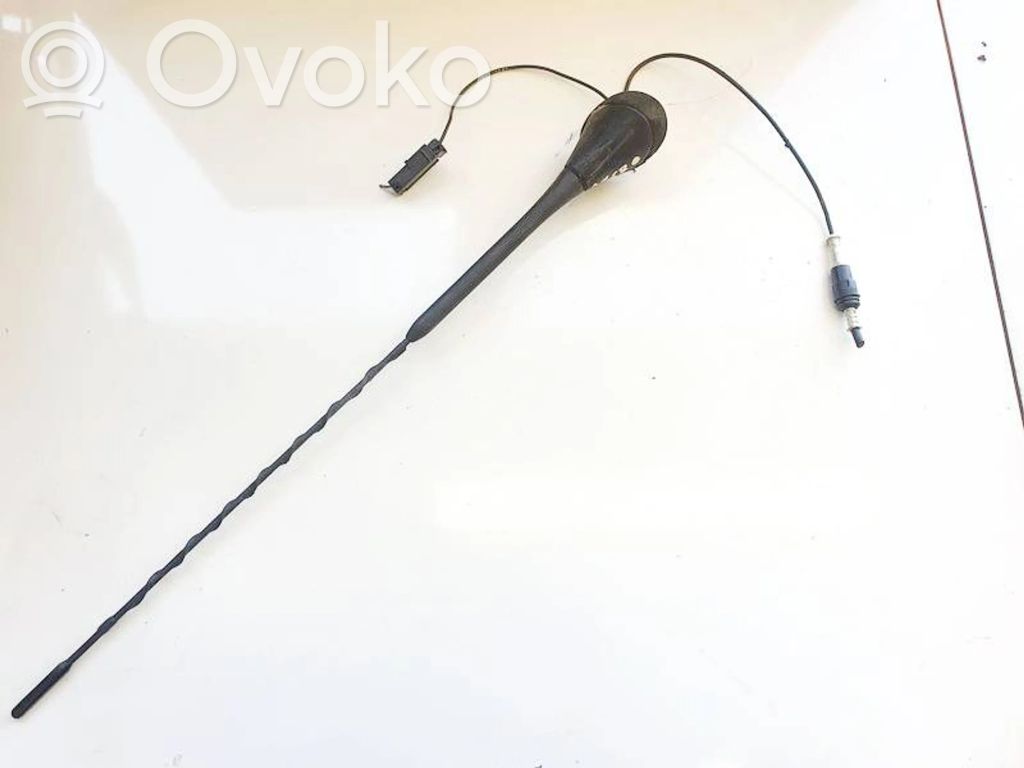 GPS-pystyantenni