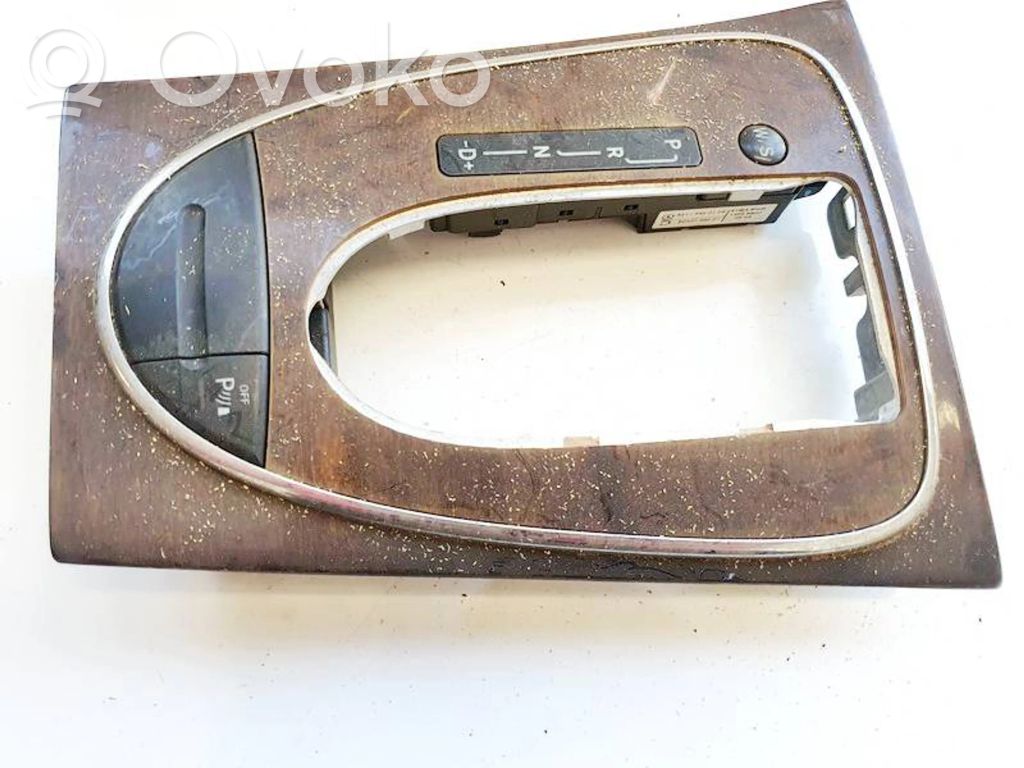 Mercedes-Benz E W211 Rivestimento in plastica cornice della leva del cambio