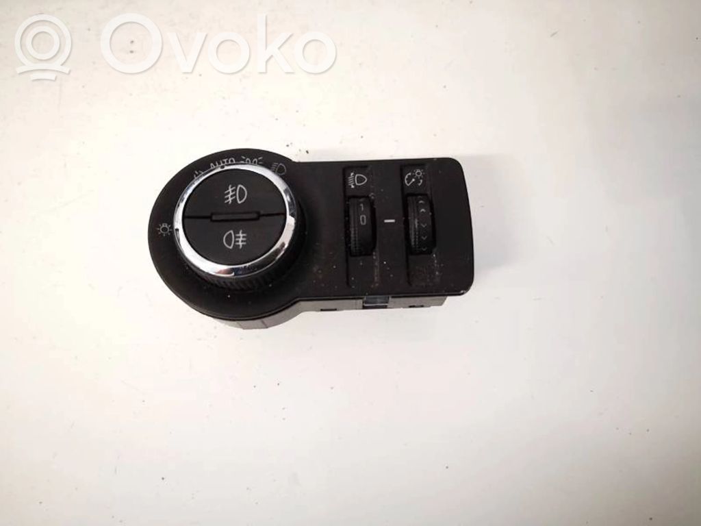 Comutator lumini   13268702,13268702
