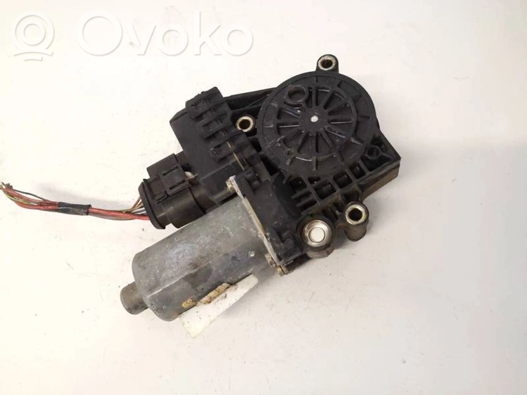 Audi A6 S6 C5 4B Silniczek podnoszenia szyby drzwi tylnych 