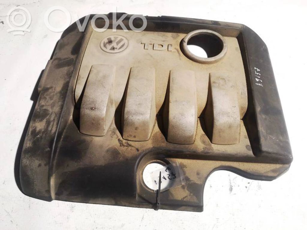 Volkswagen Golf V Couvercle cache moteur