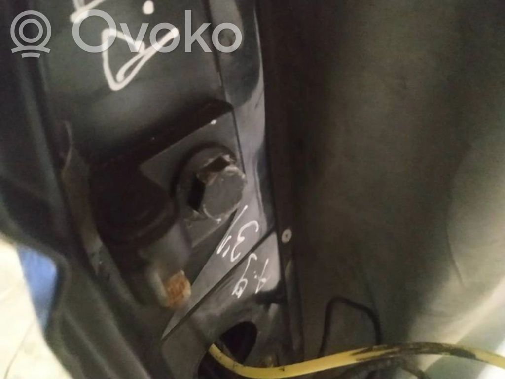 Etuoven yläsarana