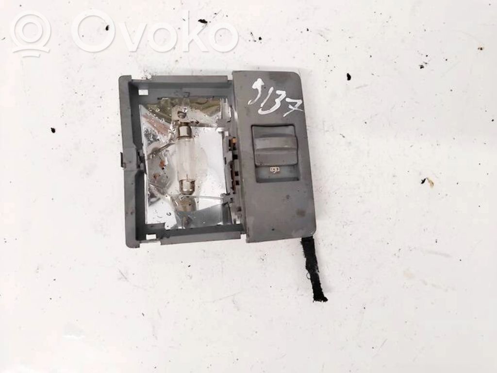 Audi A4 S4 B5 8D Luz del asiento delantero 