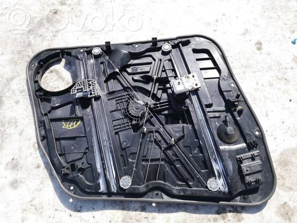 KIA Sportage Alzacristalli del portellone scorrevole con motorino