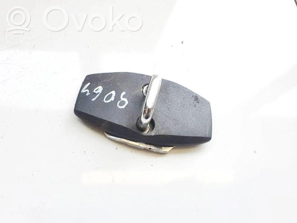 BMW X5 E53 Priekinė spynos kilpa 