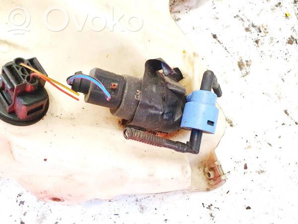 Audi A4 S4 B7 8E 8H Pompă spălător parbriz 