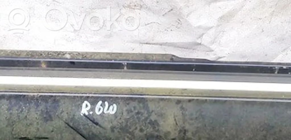 Etuoven lasin muotolista