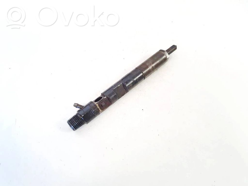 Injector combustibil   8200206565,8200049873,8200049873,8200206565