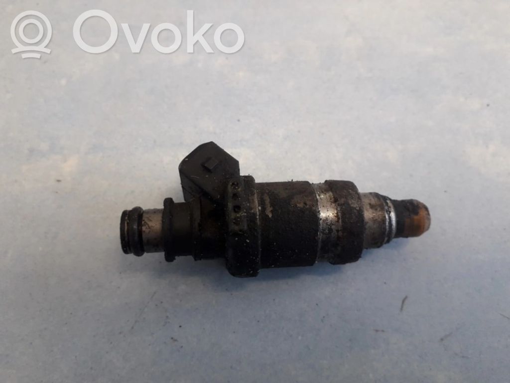 Inyector de combustible