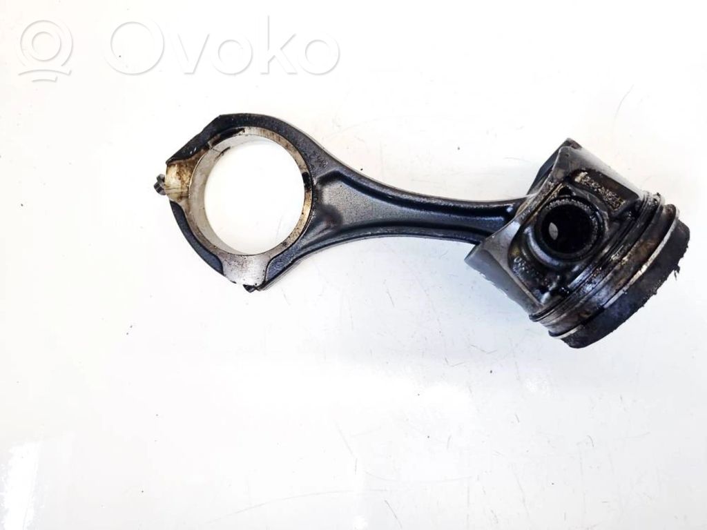 Mercedes-Benz CLS C219 Piston avec bielle