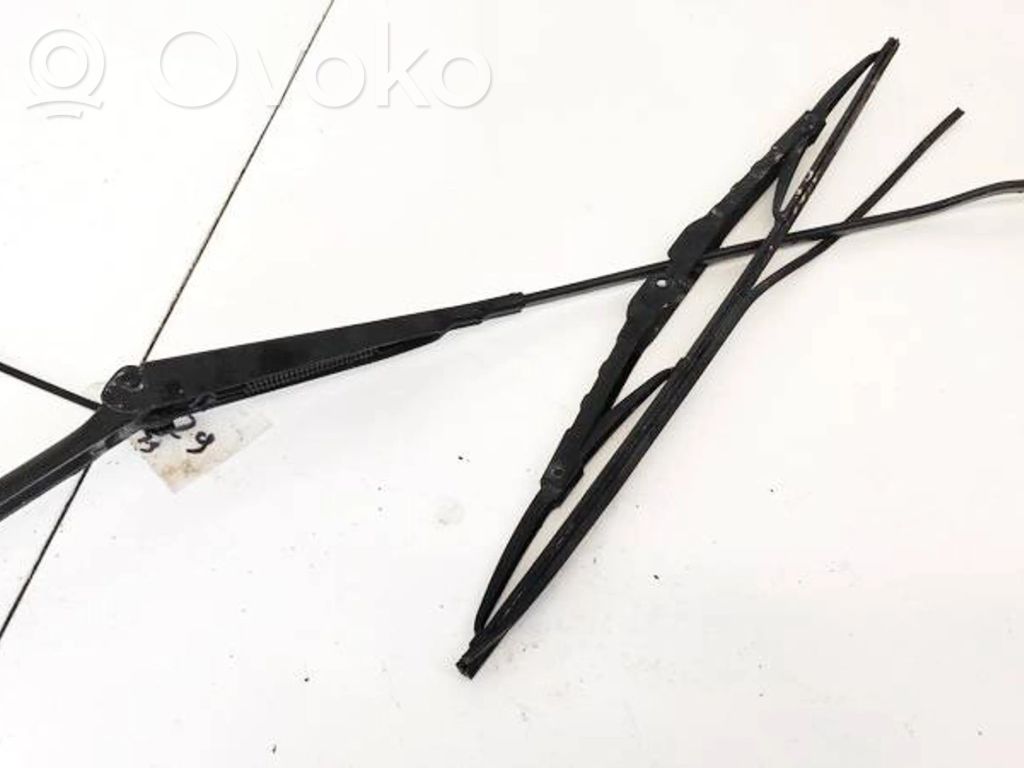 Audi A4 S4 B5 8D Braccio della spazzola tergicristallo anteriore