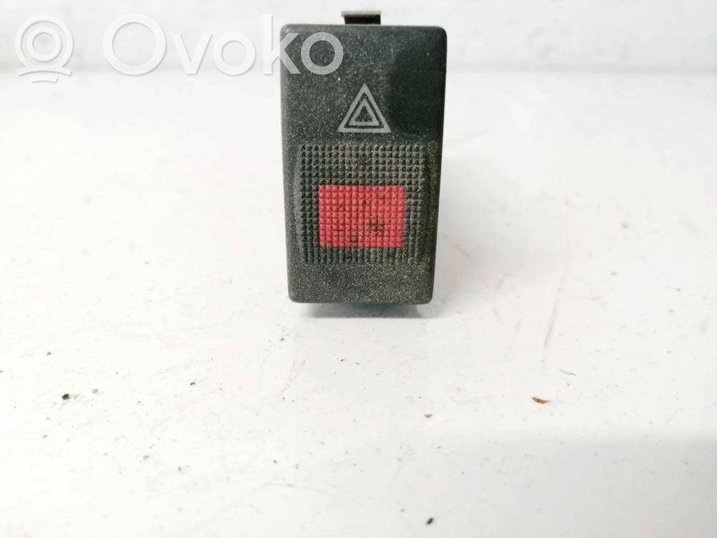 Botón interruptor de luz de peligro   8D0941509,8D0941509