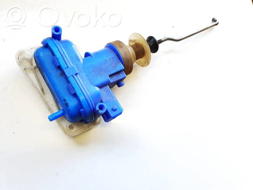 Audi 80 90 S2 B4 Pompa a vuoto chiusura centralizzata