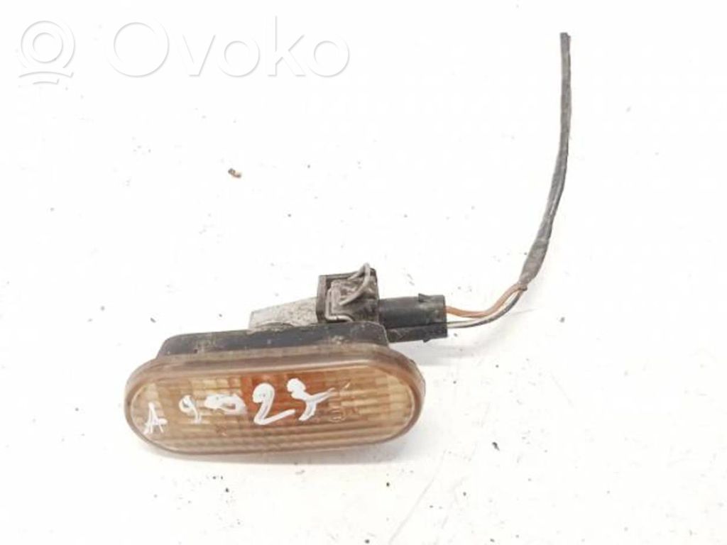 Etupuskurin suuntavilkku   3A0949117B,3A0949117,3A0949117,3A0949117B