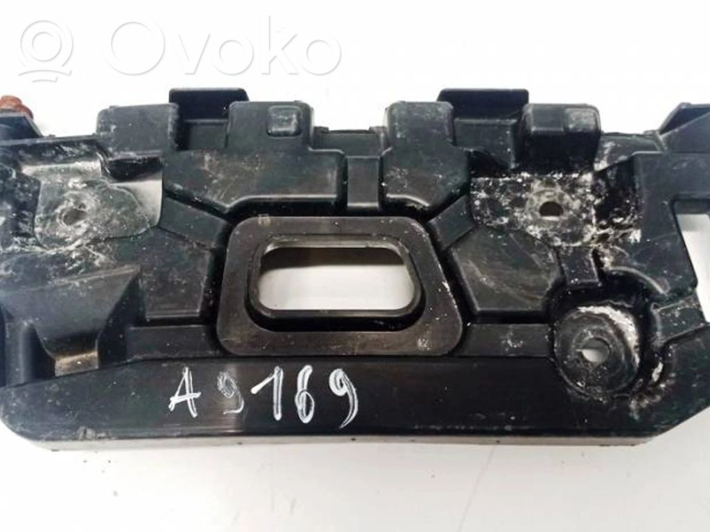 Dacia Lodgy Front bumper mounting bracket 