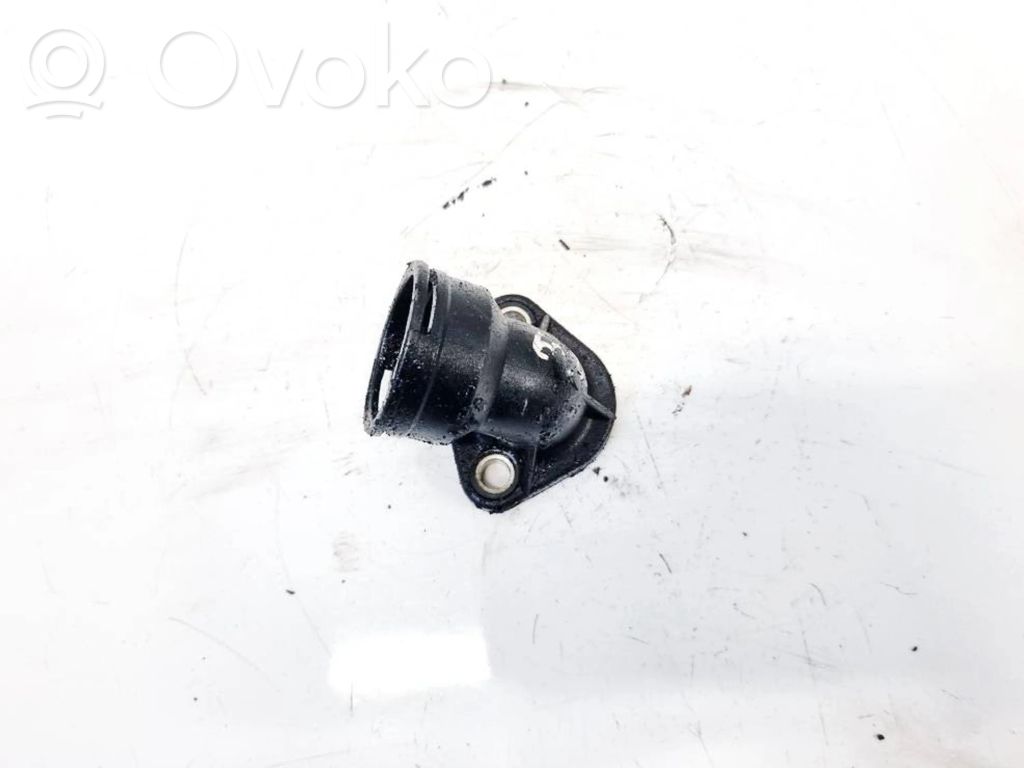 Audi A4 S4 B5 8D Tubo flessibile del liquido di raffreddamento del motore 