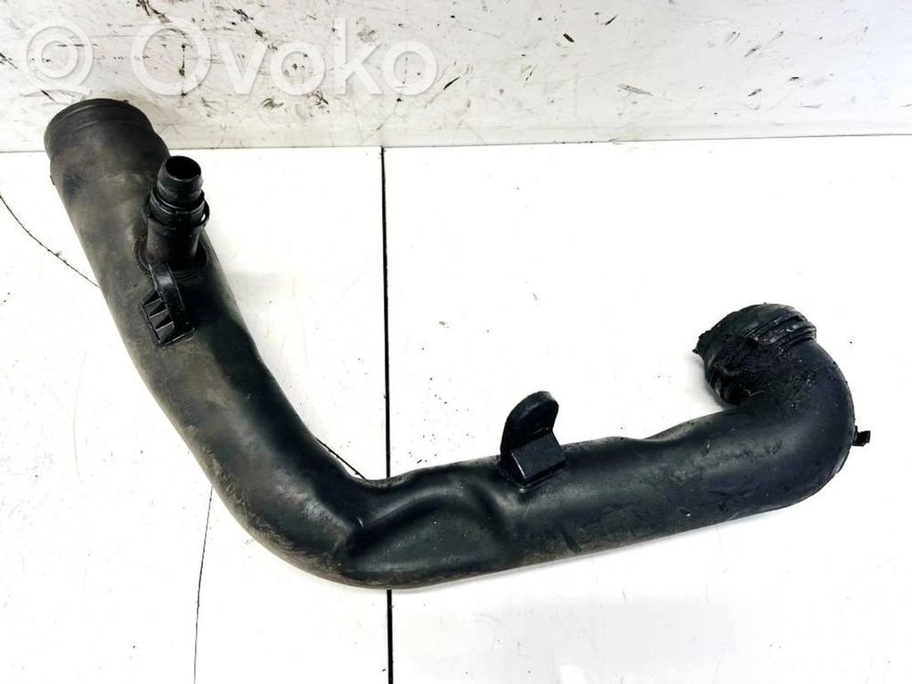 Volkswagen PASSAT B6 Furtun/conductă intercooler 