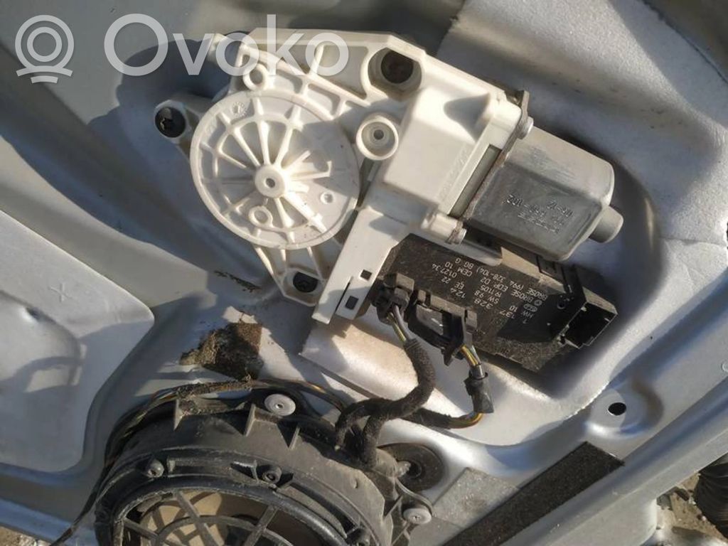 Peugeot 407 Motorino alzacristalli della portiera anteriore