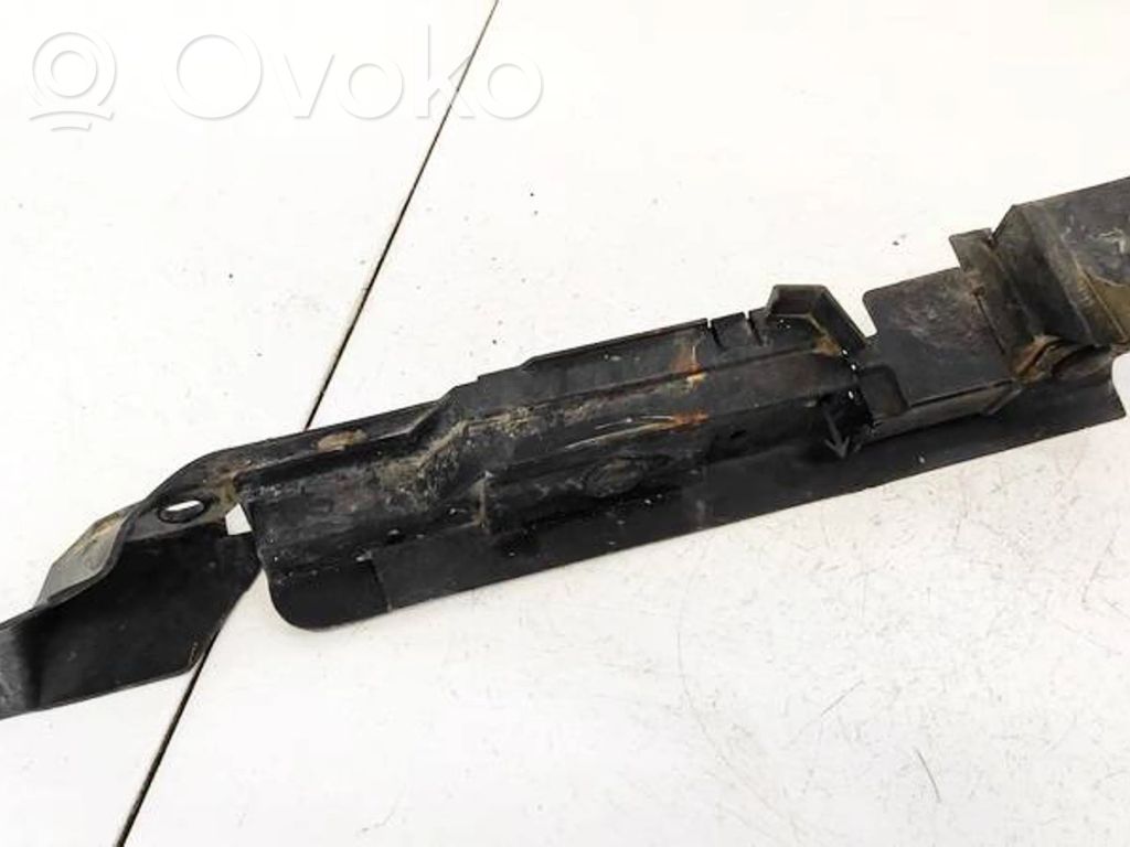 Opel Corsa D Ajovalon kannake 