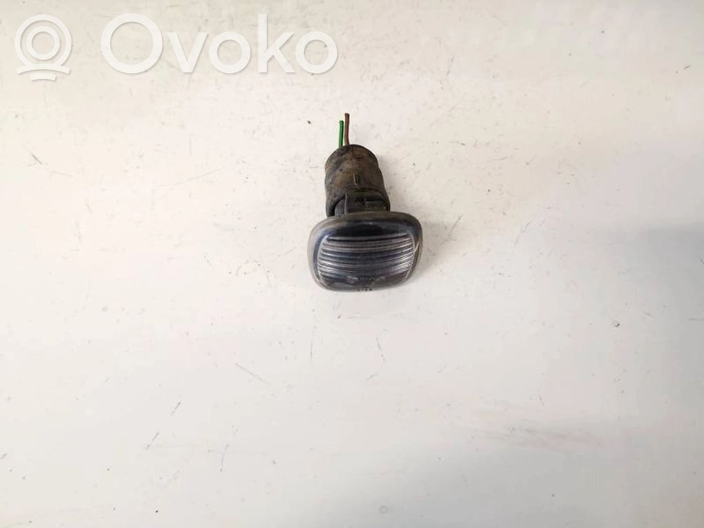 Audi A4 S4 B5 8D Seitenblinker 