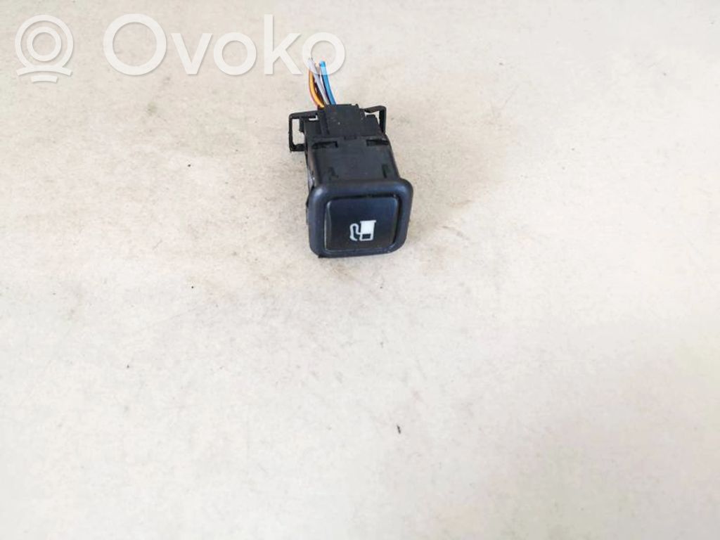 Volkswagen Golf IV Interruttore apertura sportello carburante