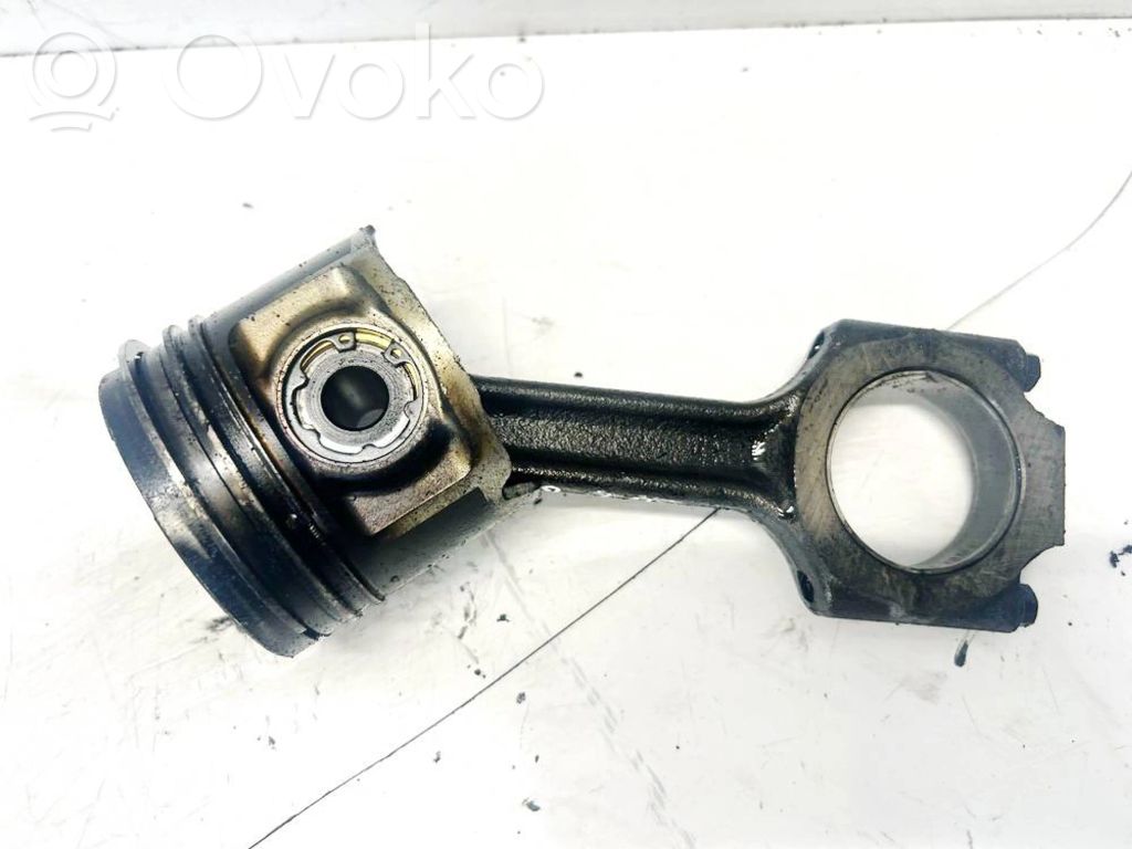 Fiat Croma Tłok z korbowodem 