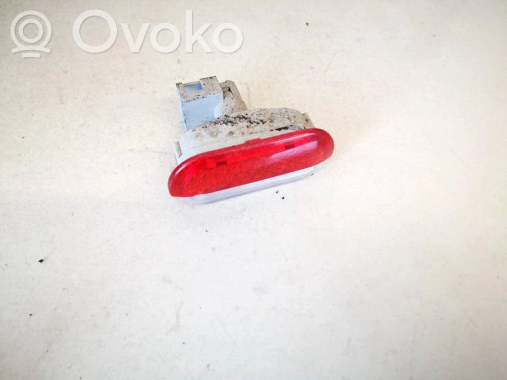 Volkswagen Golf IV Luz interna puerta trasera 