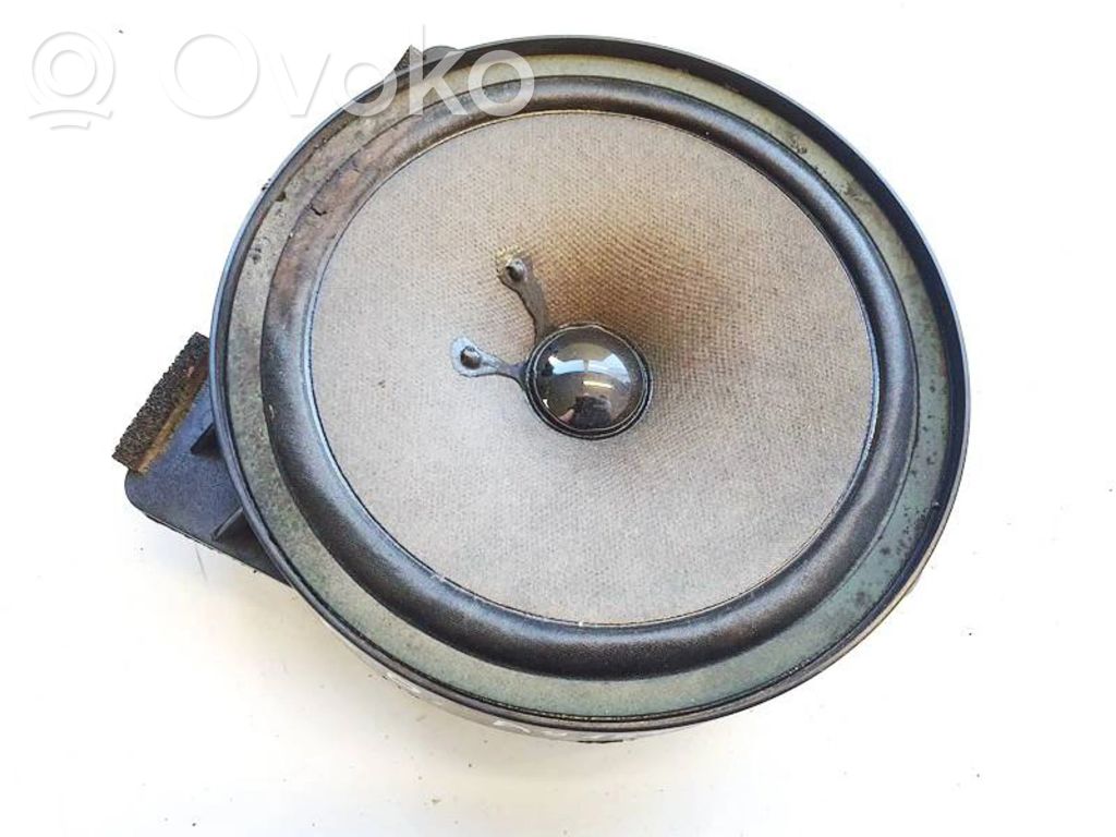 Altavoz de la puerta delantera