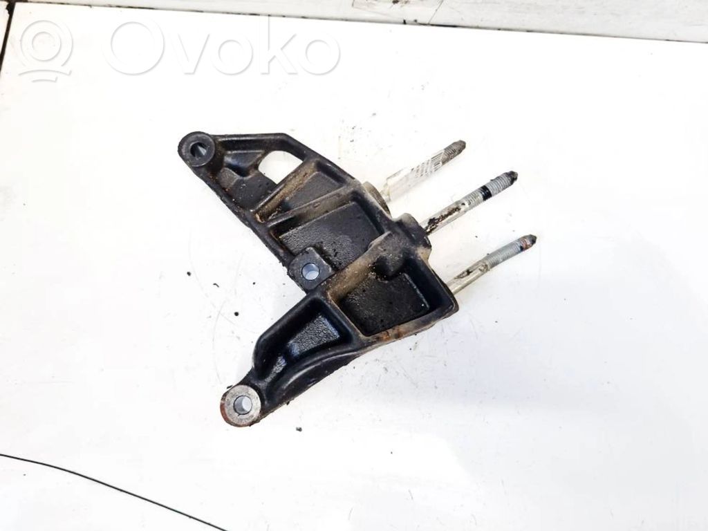 Engine mounting bracket   90498184,90498184,90498184,90498184