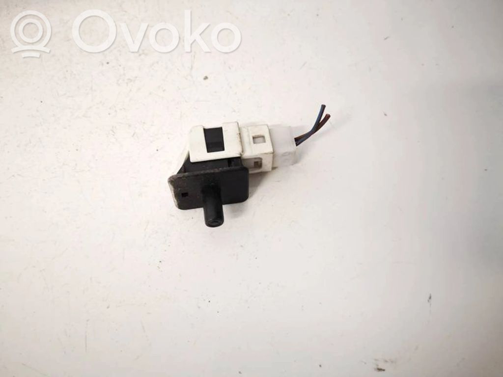 Sensor de la puerta delantera   2028209410,2028209410