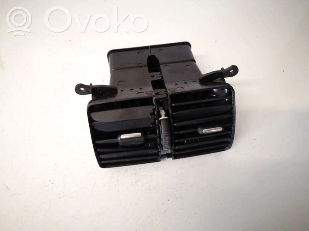 Volkswagen PASSAT B6 Rejilla de ventilación central del panel 