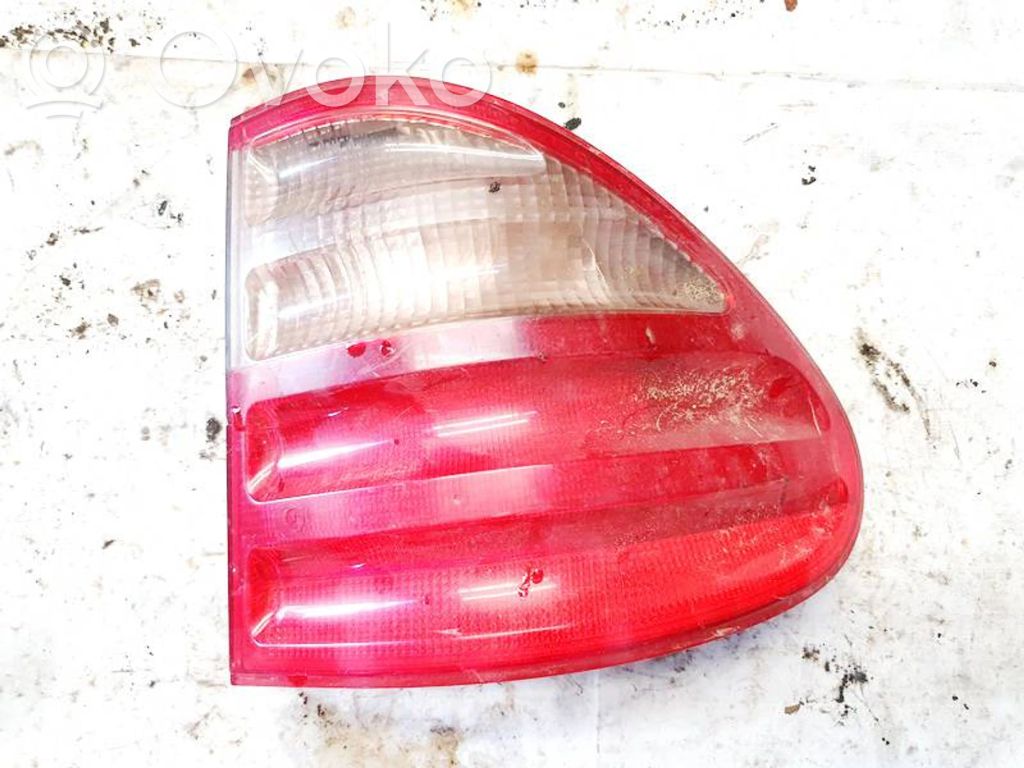 Mercedes-Benz E W210 Luci posteriori